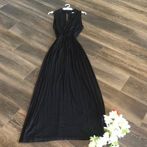 Black Sleeveless Maxi Dress